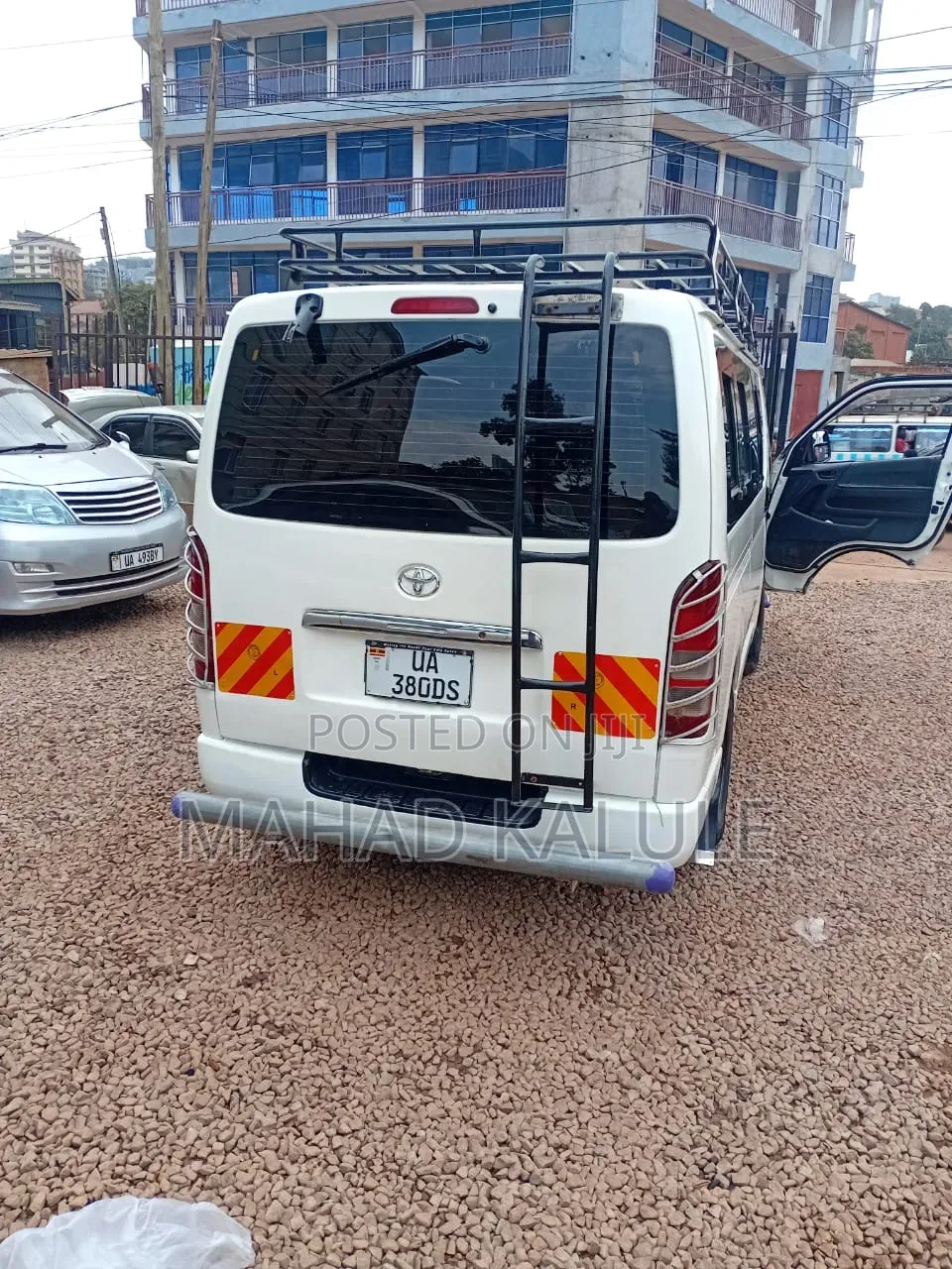 Toyota HiAce 2012 White