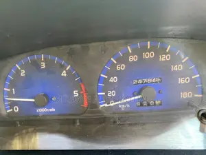 Toyota Hilux 1998 White