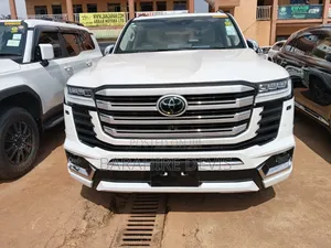 Toyota Land Cruiser 2024 White