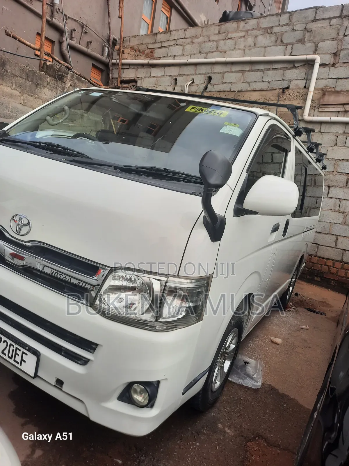 Toyota HiAce 2014 White