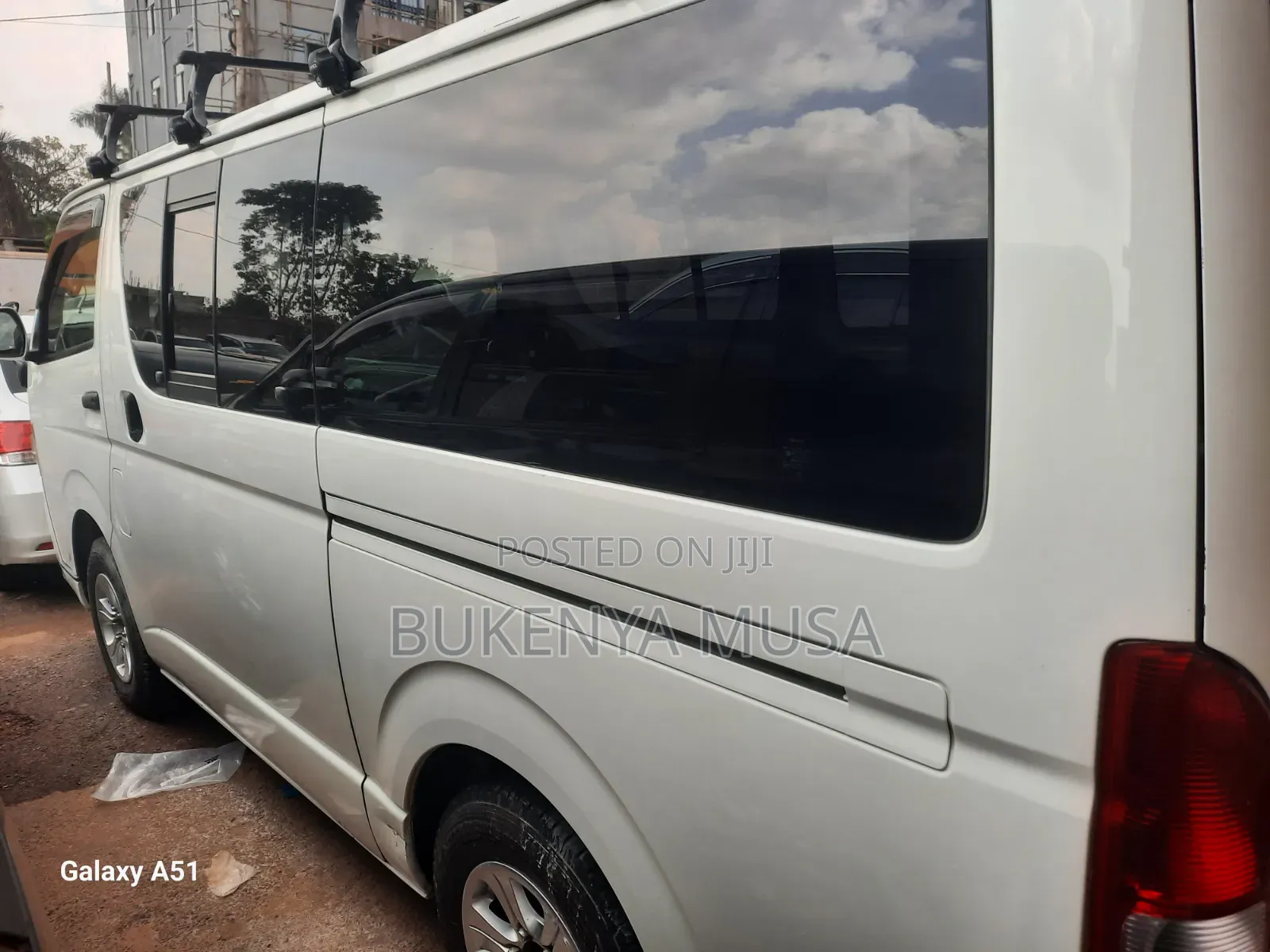Toyota HiAce 2014 White