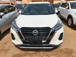 Nissan NP300 2022 White