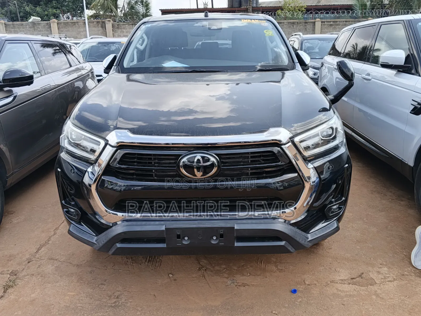 Toyota Hilux 2021 Black