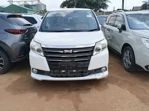 Toyota Noah 2017 White