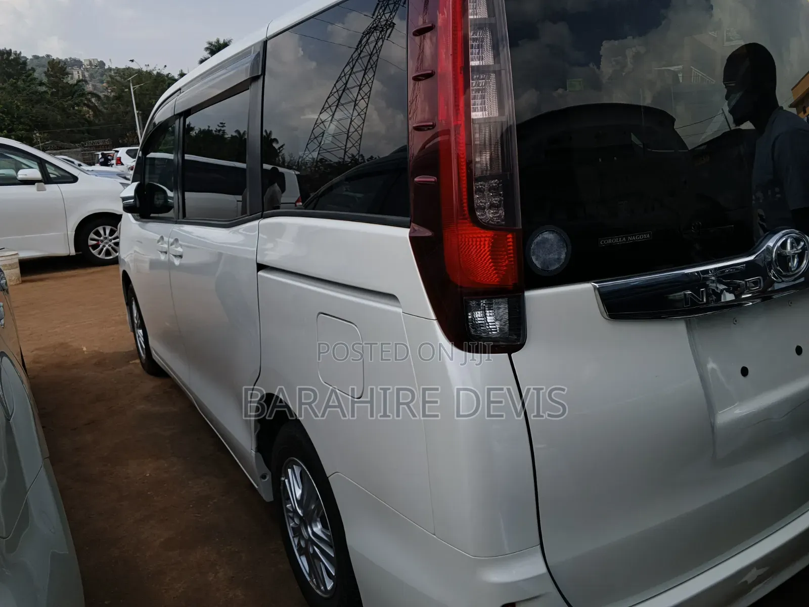 Toyota Noah 2017 White
