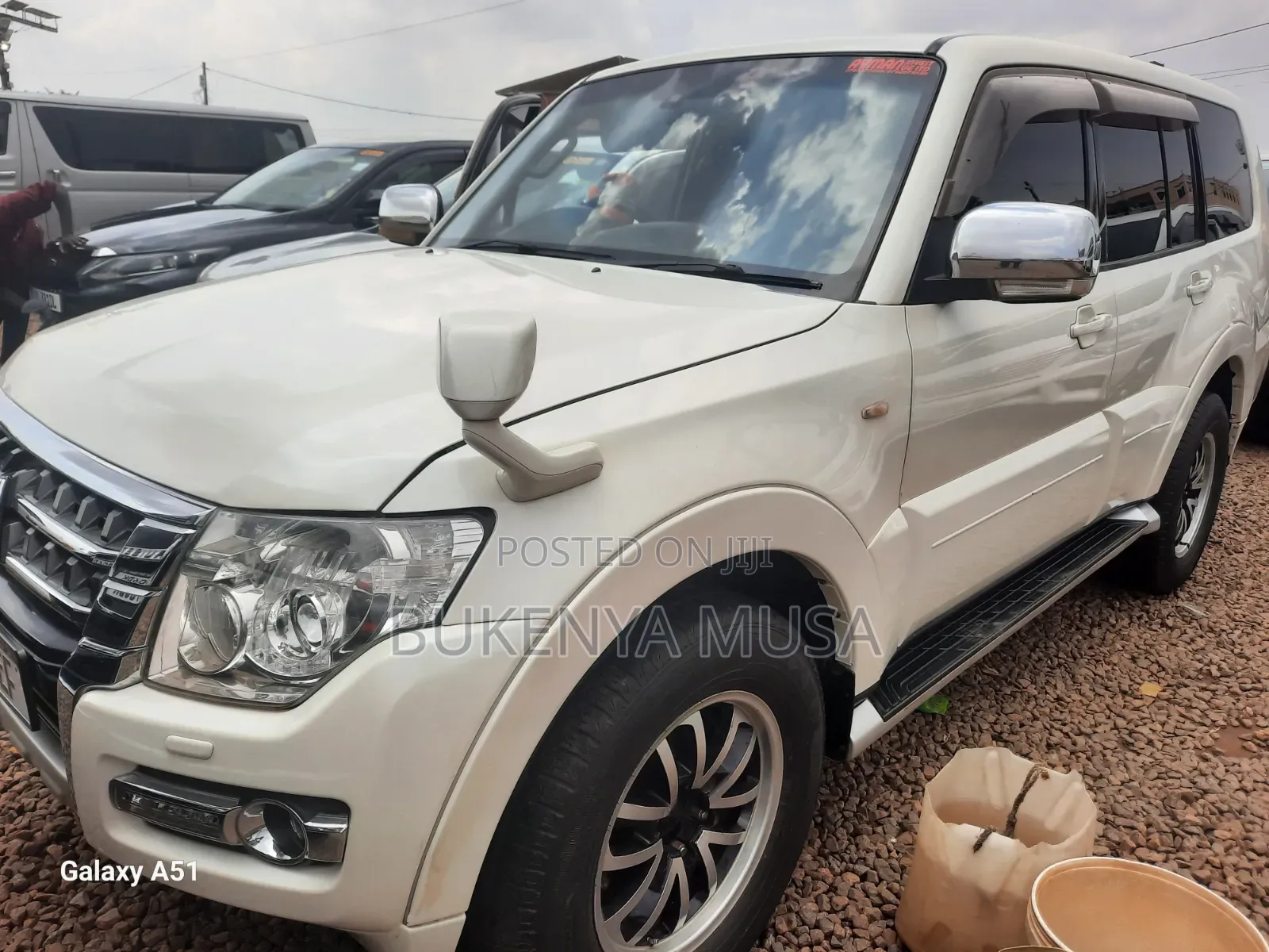 Mitsubishi Pajero 2010 White