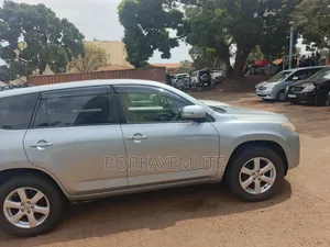 Toyota Vanguard 2009 Silver