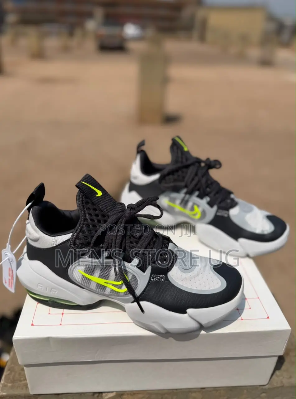 Nike Air Max Alpha Savage 2 Sneakers