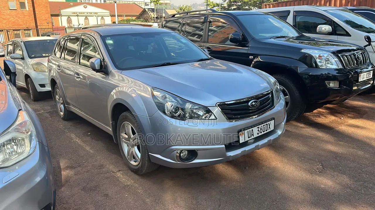 Subaru Outback 2011 Silver
