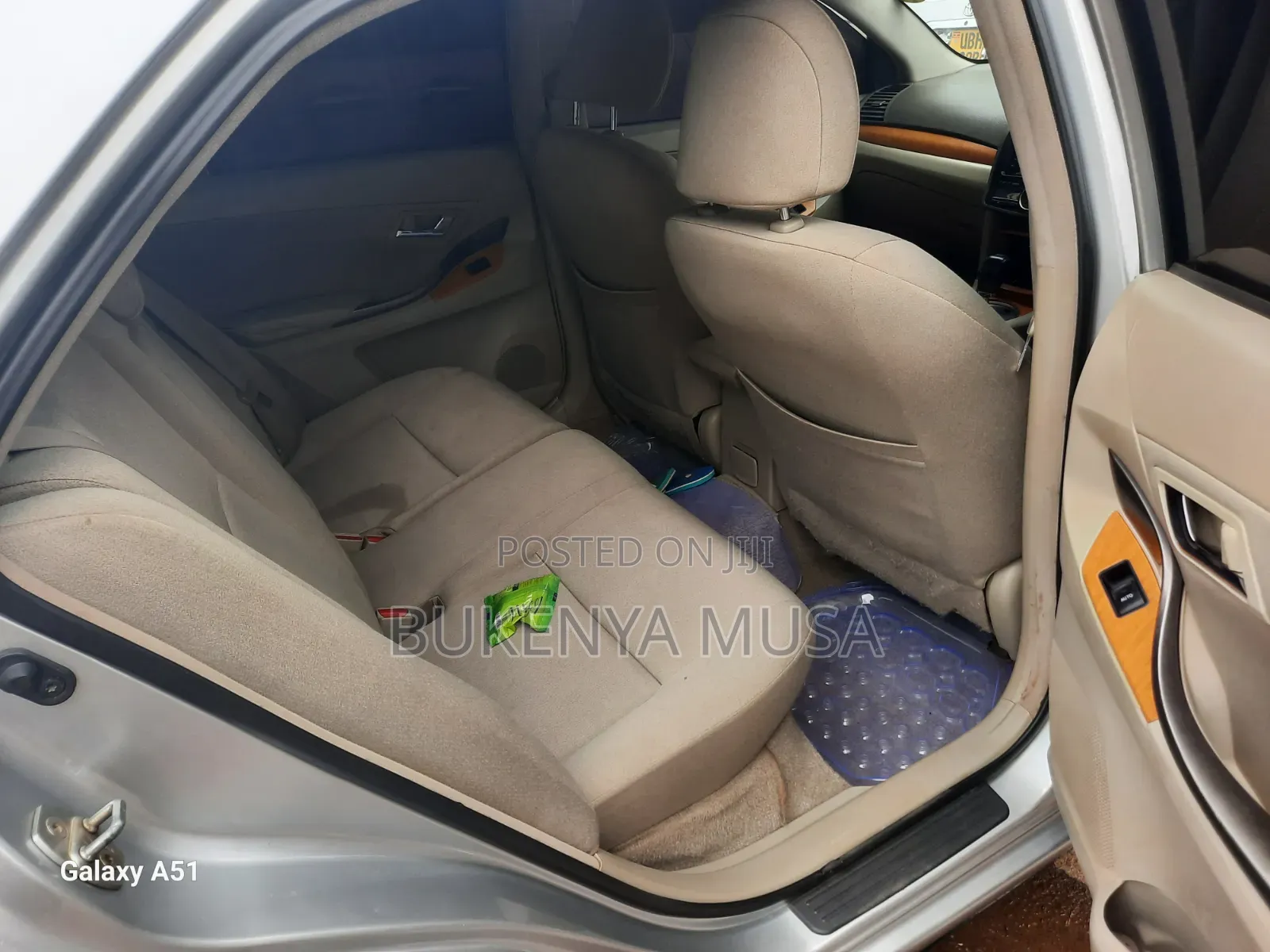 Toyota Premio 2011 Silver