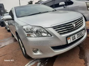 Toyota Premio 2011 Silver