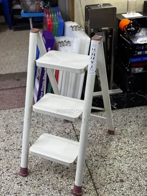 3-Steps Strong Steel Ladder With Anti Slip Pedals