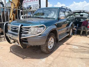 Toyota Land Cruiser Prado 1999 Green