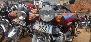 Bajaj Boxer 2025 Red