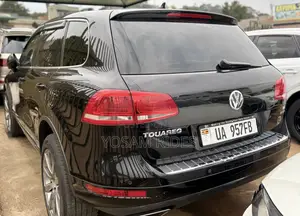 Volkswagen Touareg 2012 Black