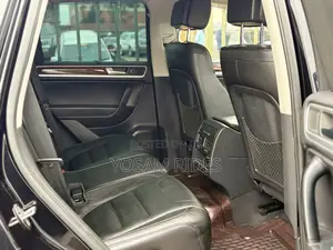 Volkswagen Touareg 2012 Black
