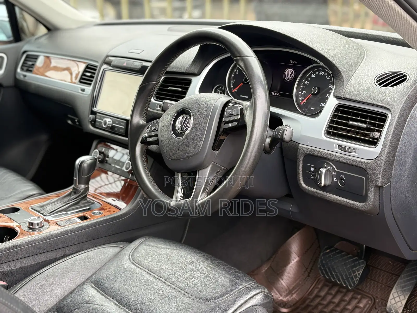 Volkswagen Touareg 2012 Black