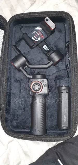 Hohem M6 Gimbal With Fill Light and Ai Sensor for Phones and Cameras