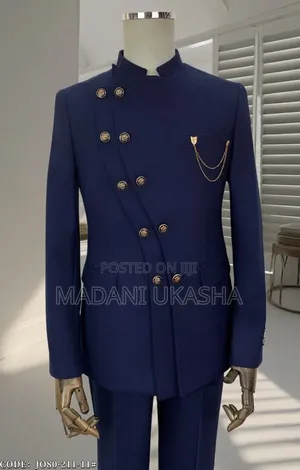 Suit With Double Battons