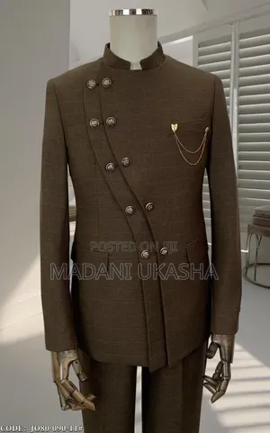Suit With Double Battons