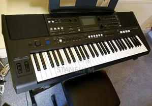 Yamaha PSR E583