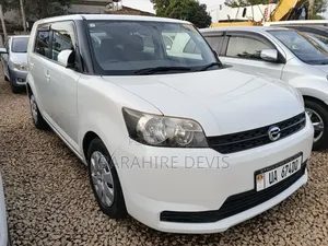 Toyota Corolla Rumion 2011 White