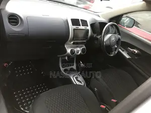 Toyota IST 2010 Silver