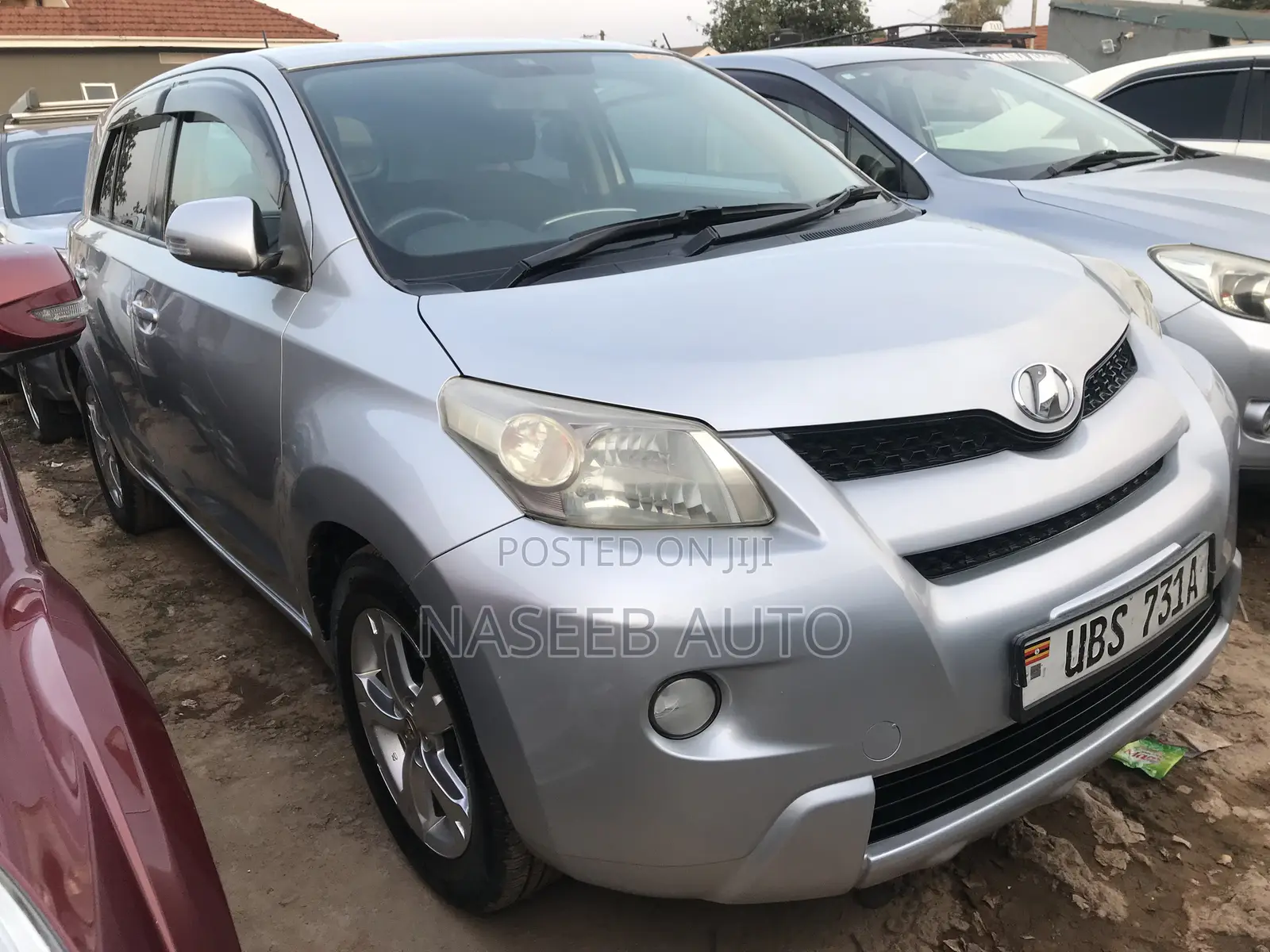 Toyota IST 2010 Silver