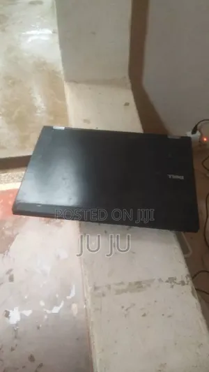 Laptop Dell Latitude 7390 4GB Intel Core i7 HDD+SSD 128GB
