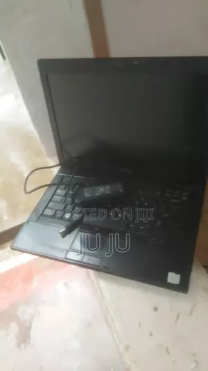 Laptop Dell Latitude 7390 4GB Intel Core i7 HDD+SSD 128GB