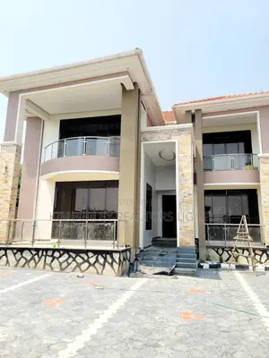 5bdrm House in Division A for sale