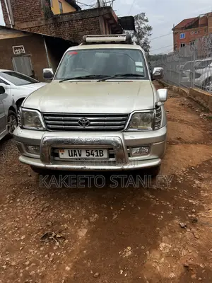 Toyota Land Cruiser Prado 2000 Silver