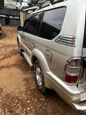 Toyota Land Cruiser Prado 2000 Silver