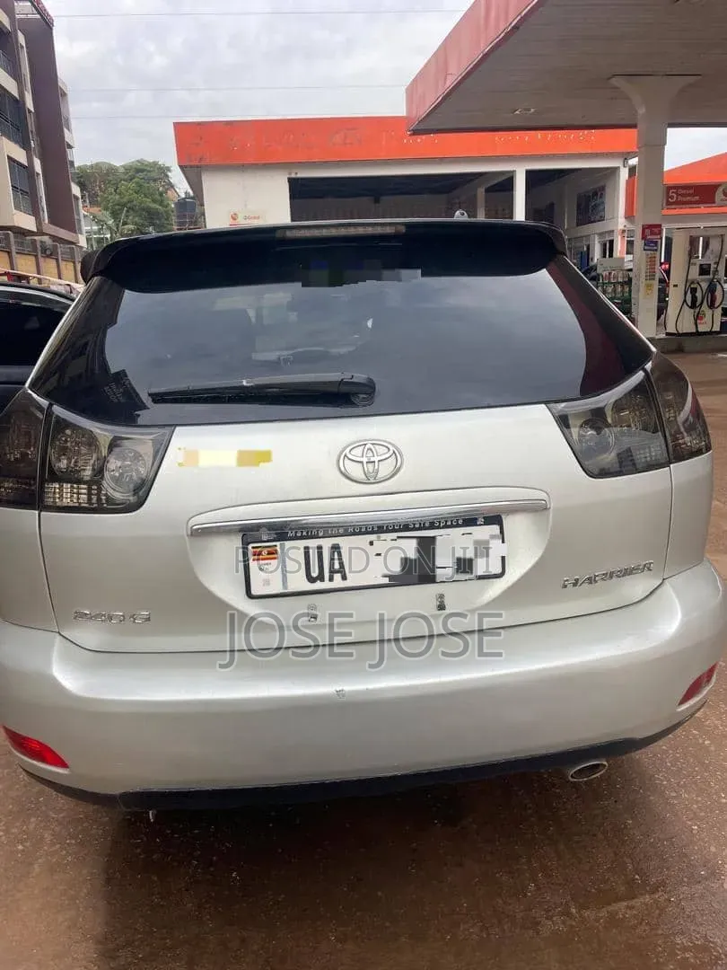Toyota Harrier 2006 Silver