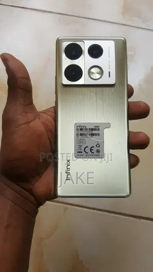 Infinix Note 40 Pro 256 GB Gold
