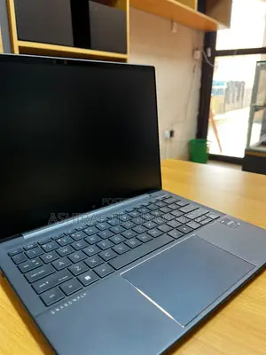 Laptop HP Dragonfly G4 16GB Intel Core i7 SSD 512GB