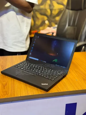 Laptop Lenovo ThinkPad X270 8GB Intel Core i5 HDD 320GB
