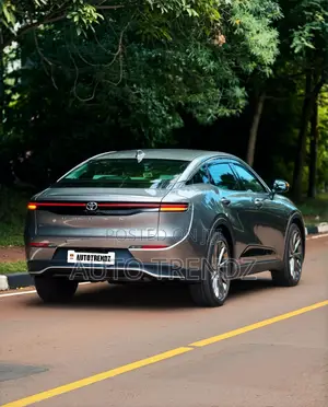 Toyota Crown Platinum 2023 Beige