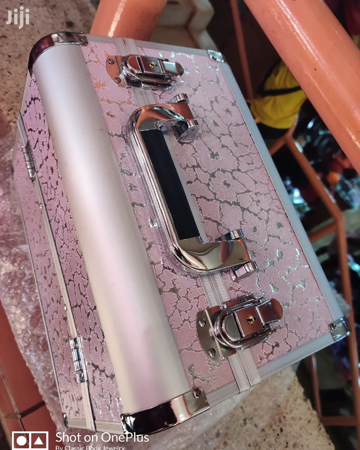 Portable Lockable Makeup Train Case Makeup Box for Jewelry