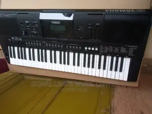 Yamaha Keyboard PSR E463