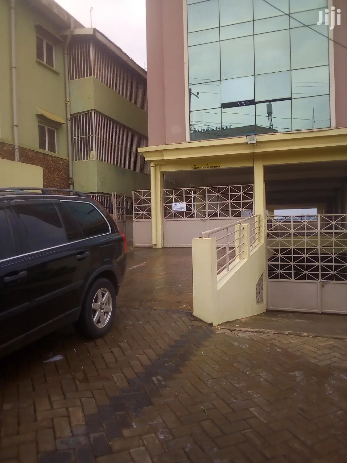 Standalone Office Space