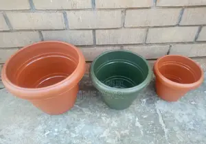 Plastic Flower Pots
