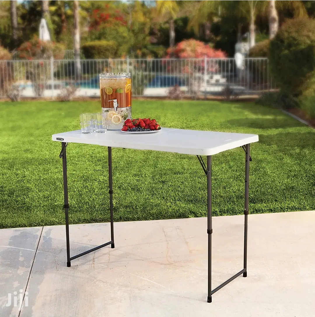 USA LIFETIME 4ft Adjustable Fold-in-half Folding Table 1.21M