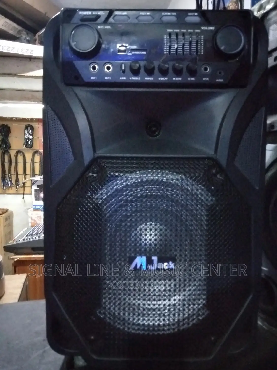 M Jack Amplifired Speakers Size 12
