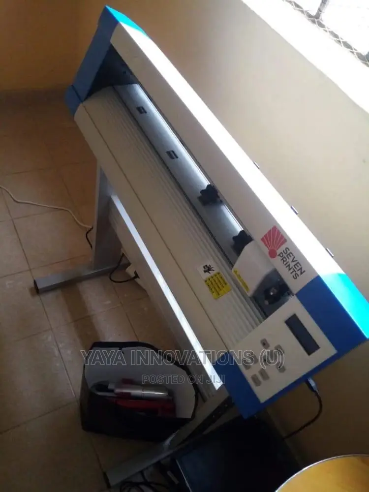 Brand New Vinyl Print Cut Plotter