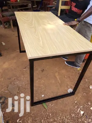 Modern Table/ Desk