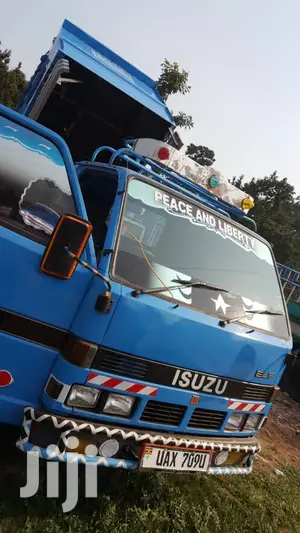 Isuzu Elf Tipper