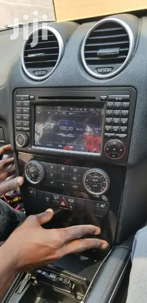 ML 4matic Benz Radio Upgrade