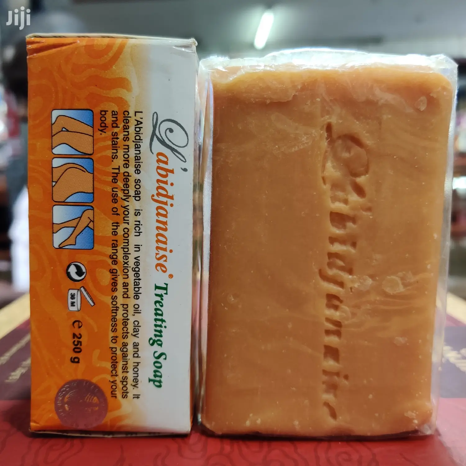Labidjanaise Carrot Lightning Soap