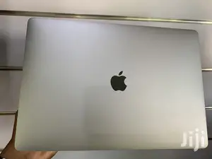 Laptop Apple MacBook Pro 16GB Intel Core i9 SSD 512GB